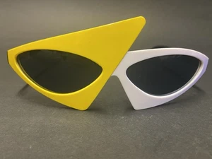 Novelty Party Sunglasses 80s Asymmetric Glasses Yellow & White Sunglasses - Picture 1 of 7