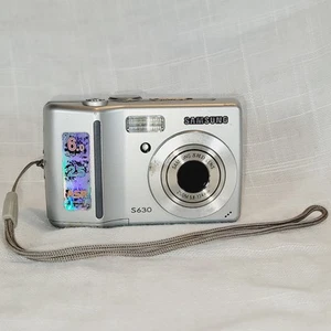 Samsung S630 6.0MP Silver Digital Camera For Parts Or Repair Screen is Broken - Picture 1 of 19