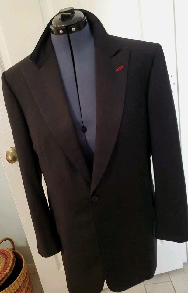 Chaqueta Brioni Negra Talla 44L Esmoquin Esmoquin Formal Lana Italia Borde Satinado Espartaco Foto 1 de 4