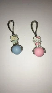 ✅ Bomboniere Nascita Sonaglio argentato hello kitty rosa celeste h.6cm STOCK 6pz - Imagen 1 de 1