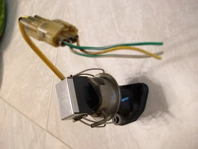 1987-1990 ACURA LEGEND EGR VALVE DENSO OEM 87 88 89 90 - Image 1 of 4