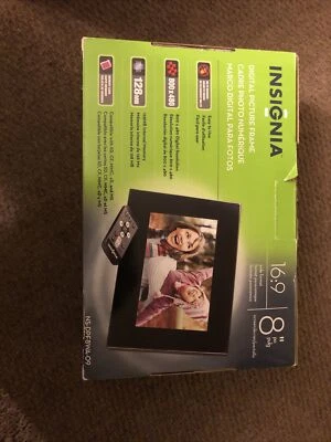 Insignia Digital Picture Frame NS-DPF8WA-09 8" w 2gb memory NEW! - Image 1 of 4
