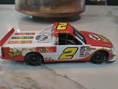 Camión de carreras Ryan Newman escala autografiado 1:24 carreras de acción/721 2009 Foto 1 de 4