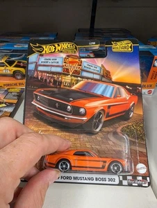 Hot Wheels Premium Boulevard '69 Ford Mustang Boss 302 - Foto 1 di 2