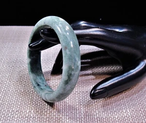Beautiful 280ct Jade Bangle Bracelet F81 - Picture 1 of 3