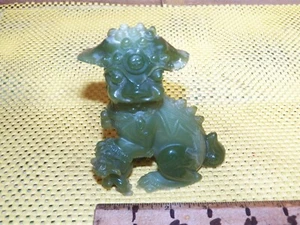 Estatuilla Foo Dog de 4,5" de jade verde vintage - Imagen 1 de 4