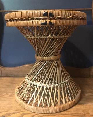 VINTAGE ROUND WICKER RATTAN HOURGLASS SWIRL PLANT STAND SIDE TABLE BOHO MCM - Image 1 of 4