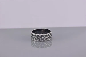 Anillo de plata esterlina de 6 mm con banda eterna de flor tallada oxidada de 6 mm talla: 5 - Imagen 1 de 8