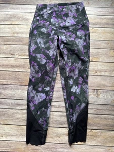 Lululemon Womens 4 Wunder Under Crop High Rise Scalloped Hem Black Purple Floral - Picture 1 of 9