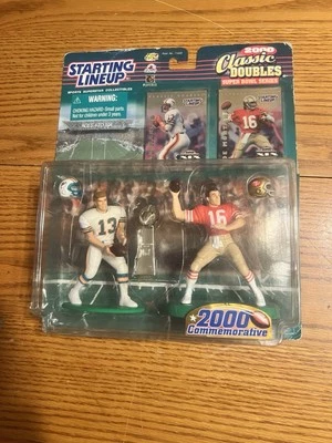 2000 STARTING LINEUP DAN MARINO & JOE MONTANA CLASSIC DOUBLES ACTION FIGURES - Image 1 of 4