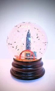 Austin Musical Snow Globe Saks Fifth Avenue Bats Deep in the Heart of Texas  - Bild 1 von 12