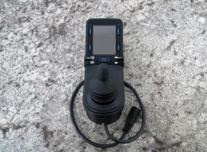 Nuevo controlador de joystick eléctrico para silla de ruedas Permobil D51635.02 / D51635 / PJSM - Imagen 1 de 4