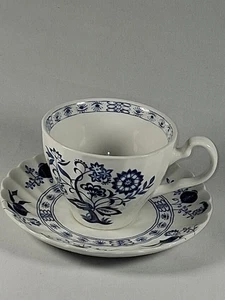 TAZA DE TÉ Y PLATILLO JOHNSON BROTHERS MEAKIN CEBOLLA NÓRDICA AZUL HECHO EN INGLATERRA - Imagen 1 de 10