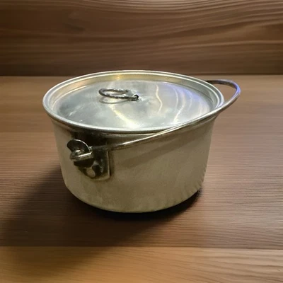 Maceta de camping de aluminio vintage con tapa - mango de cubo, bucle de tapa - 5" x 2" - 6 oz Foto 1 de 4