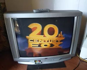 JVC D-Series AV-32D303 32" Curved Screen CRT TV RetroGaming Television + Remote - Picture 1 of 12