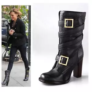 Stivali Tory Burch JADEN PEBBLE MARRONE SCURO LOGO FIBBIA US 5 11 I LOVE SHOES - Foto 1 di 6