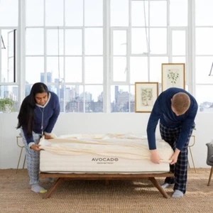 Avocado Organic Waterproof Mattress Protector King size Standard Pocket $239 - Picture 1 of 3