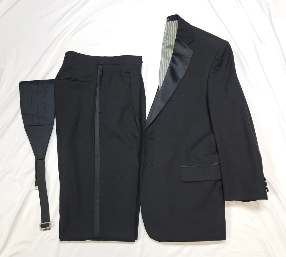 Esmoquin OSCAR DE LA RENTA Tres Piezas Lana Hombres 40R Negro Satinado Rayas Faja Foto 1 de 4