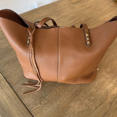 Rebecca Minkoff 中号皮革托特包-深棕褐色镶嵌手提包带拉链袋 — 第 1/4 张图片