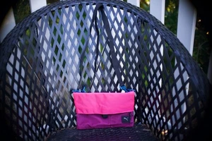 Puma iPad mini Tasche - kompakt & stylisch (japanische Version) - Bild 1 von 4