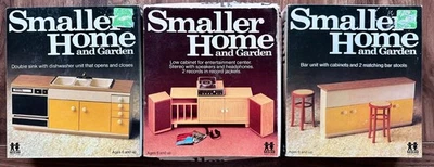 Tomy Smaller Homes Bar Unit Stools Record Speakers Dishwasher Stereo 2408 2407 - Image 1 of 4