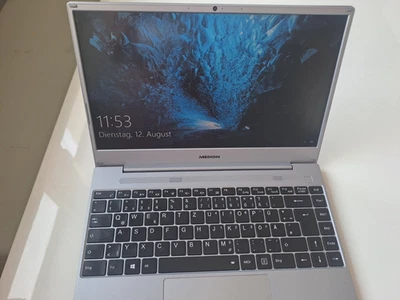 Medion Notebook - 35.5 cm - 256 GB SSD - 8 GB - Windows 10 - Bild 1 von 4