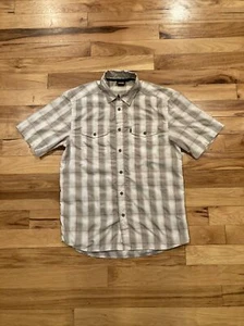 KAVU Red Beige Outdoors Hiking Short Sleeve Button Up Casual Mens Size Medium VG - Picture 1 of 12