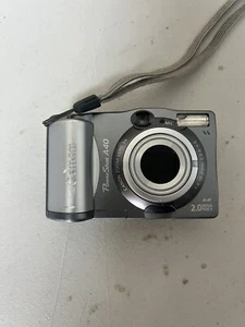 Canon PowerShot A40 2.0MP Vintage Digital camera Silver - Picture 1 of 2