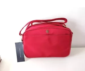 Brand New TOMMY HILFIGER Red DOUBLE ZIP Camera CROSSBODY BAG PURSE RRP $88 - Picture 1 of 6