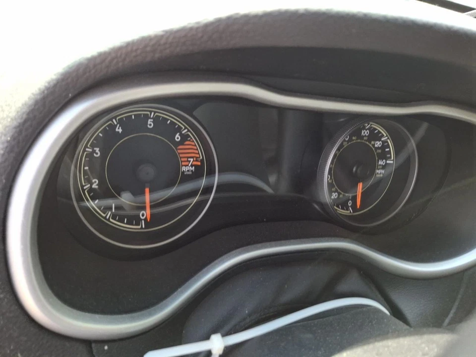 Jeep Cherokee 2017-2018 velocímetro Cluster 140 MPH 7,0 usado OEM 63000 millas Foto 1 de 1