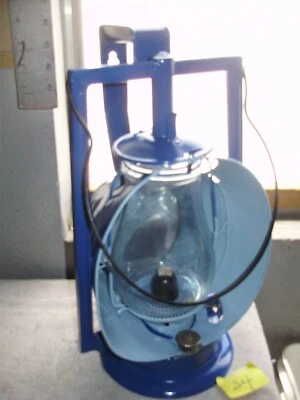 DIETZ FLAT HANDLE ACME RAILROAD INSPECTORS LANTERN-COLOR BLUE MY# 34 - Image 1 of 4