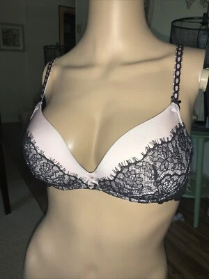 Sutiã de renda tamanho 34B Victoria’s Secret acolchoado sem fio rosa com cílios pretos NOVO - Imagem 1 de 4