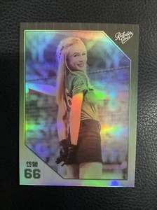 2023 RAKUTEN GIRLS MONKEYS Cheerleader 樂天女孩 岱縈 羚小鹿 2/2 Holo Foil Taiwan SSP - Picture 1 of 3