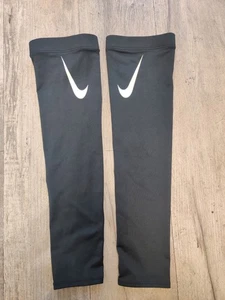 Nike Laufärmel Erwachsene L/XL DRI-FIT leicht schwarz/silber - Bild 1 von 5