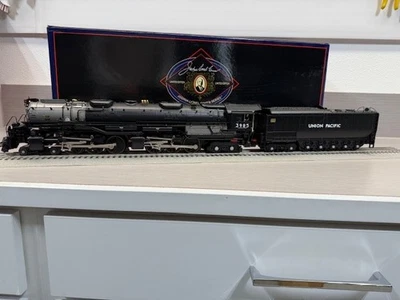 Lionel Union Pacific 4-6-6-4 Joshua Lionel Cowen Series Challenger #3985 ( New ) - Image 1 of 4