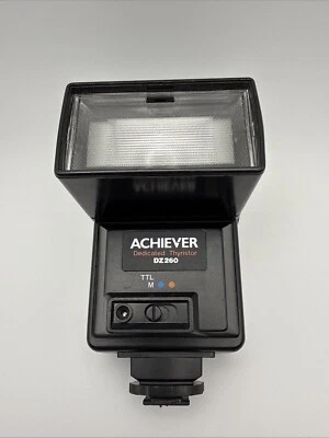 Achiever DZ 260 Auto Thyristor Zoom Flash For Canon 35mm SLR Cameras Untested - Image 1 of 4