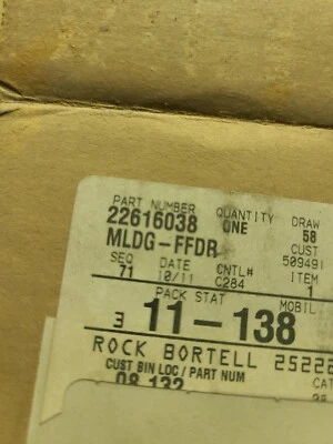 Оригинальный правый молдинг для крыла кузова Pontiac GM 1995-2005 Sunfire ОТДЕЛКА 88892080 - Изображение 1 из 4