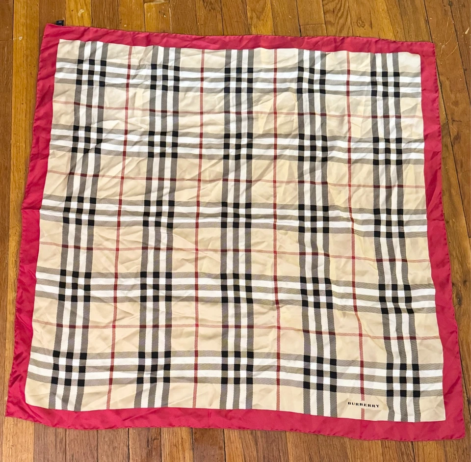 Bufanda de seda Burberry London vintage Foto 1 de 4