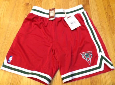MITCHELL & NESS NBA AUTHENTIC HWC MILWAUKEE BUCKS 14-15 SHORTS SIZE L 44 $125 - Image 1 of 4