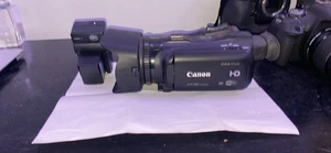 Canon VIXIA HF G30 Full HD 1080p 60FPS MP4 Flash Camcorder Black - Picture 1 of 5