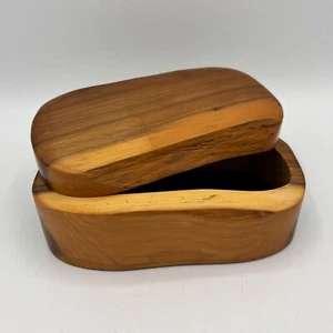 Portagioie ovale in legno di tasso fatto a mano moderna metà secolo con coperchio foderato - Foto 1 di 10