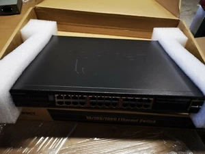 Planet SGSW-24040HP 24 Port 10/100/1000mbps 4 Shared SFP SWITCH 90 Days warranty - Picture 1 of 2