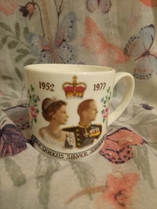 Taza/taza pequeña The Queens Silver Jubilee 70 - Imagen 1 de 6