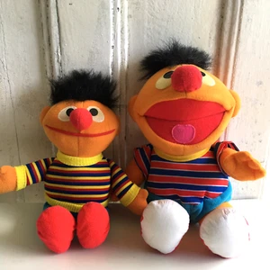 Vintage Tyco Vibrating Ernie Tickle Sesame Street Plush Toys 1995 Bundle Lot - Picture 1 of 12