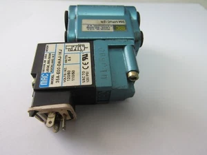 MAC 35A-E00-DAAJ-1KJ VALVE W/ MAC 35AMPMO12R - Picture 1 of 5