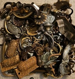 Huge Lot Of Antique Hardware Drawer Pulls, Knobs, Key Holes, E - Picture 1 of 10