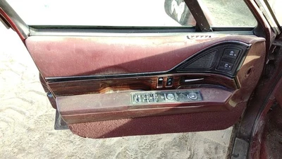 Отделочная панель левой передней двери 1998 Buick Lesabre для водителя с главным переключателем красная - Изображение 1 из 4