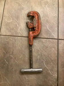 Ridgid Model 2A Heavy Duty Pipe Cutter 1/8"-2" Ohio USA Red Vintage Pre-Owned - Picture 1 of 10