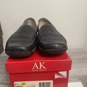 Anne Klein Braintrees midnight blue leather 9 1/2 M women’s slip on loafers - Picture 1 of 7