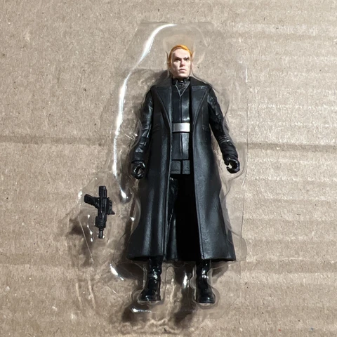 Star Wars Celebrate The Saga The First Order ~GENERAL HUX~ 3.75” Scale-Loose Cover